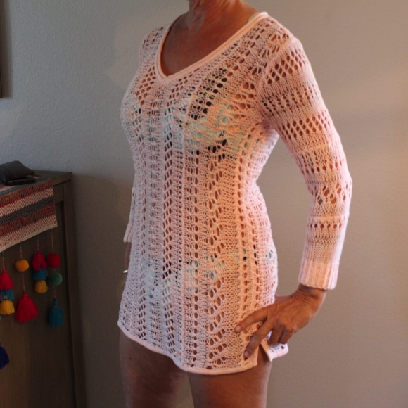 Tommy Bahama Loose Knit Sweater/Cover Up - Picture 2 of 9